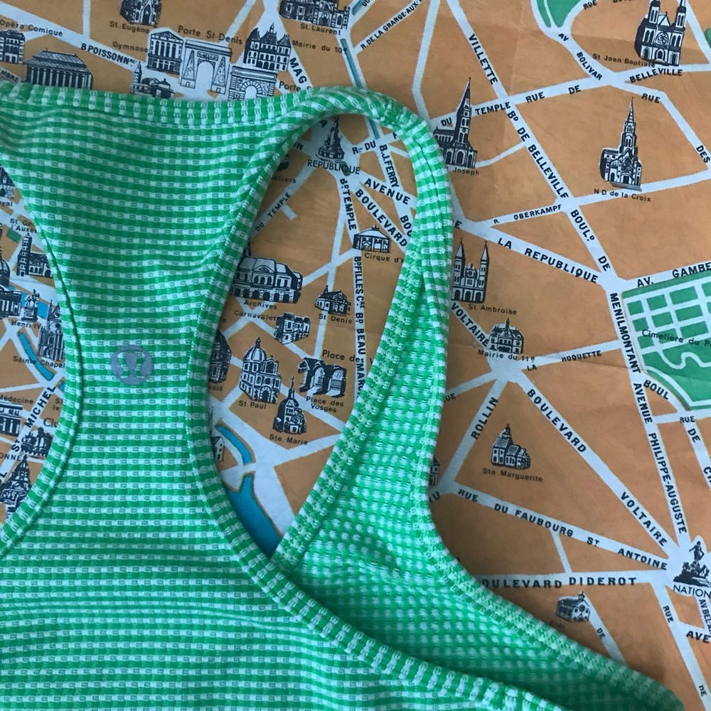 Lulu Lemon tank M